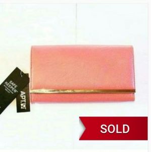 🆕 RFID BLOCKING Safe keeper coral clutch purse